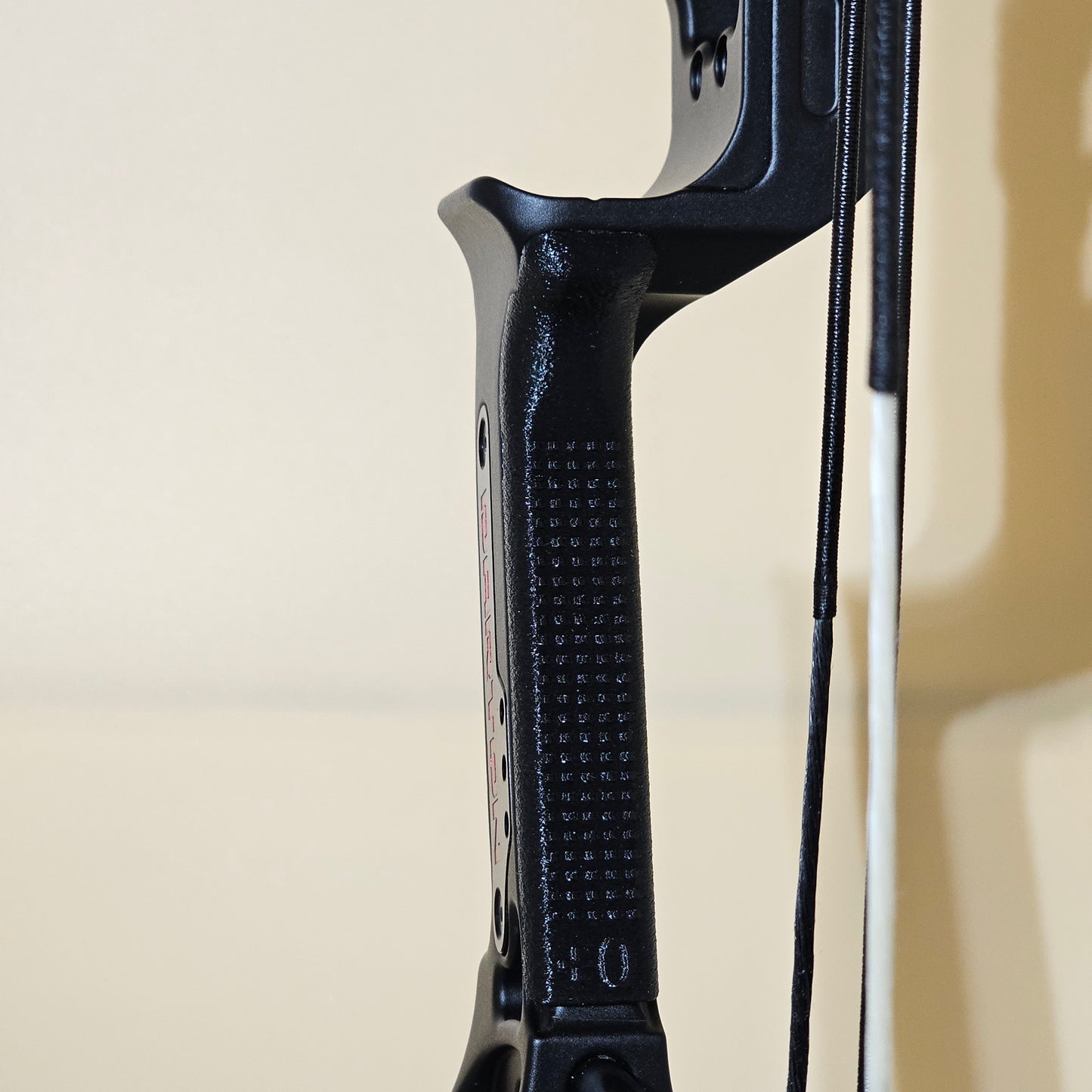 DT1 No Shelf Gizmo Grip (Fits Darton Tritech Series Bows)