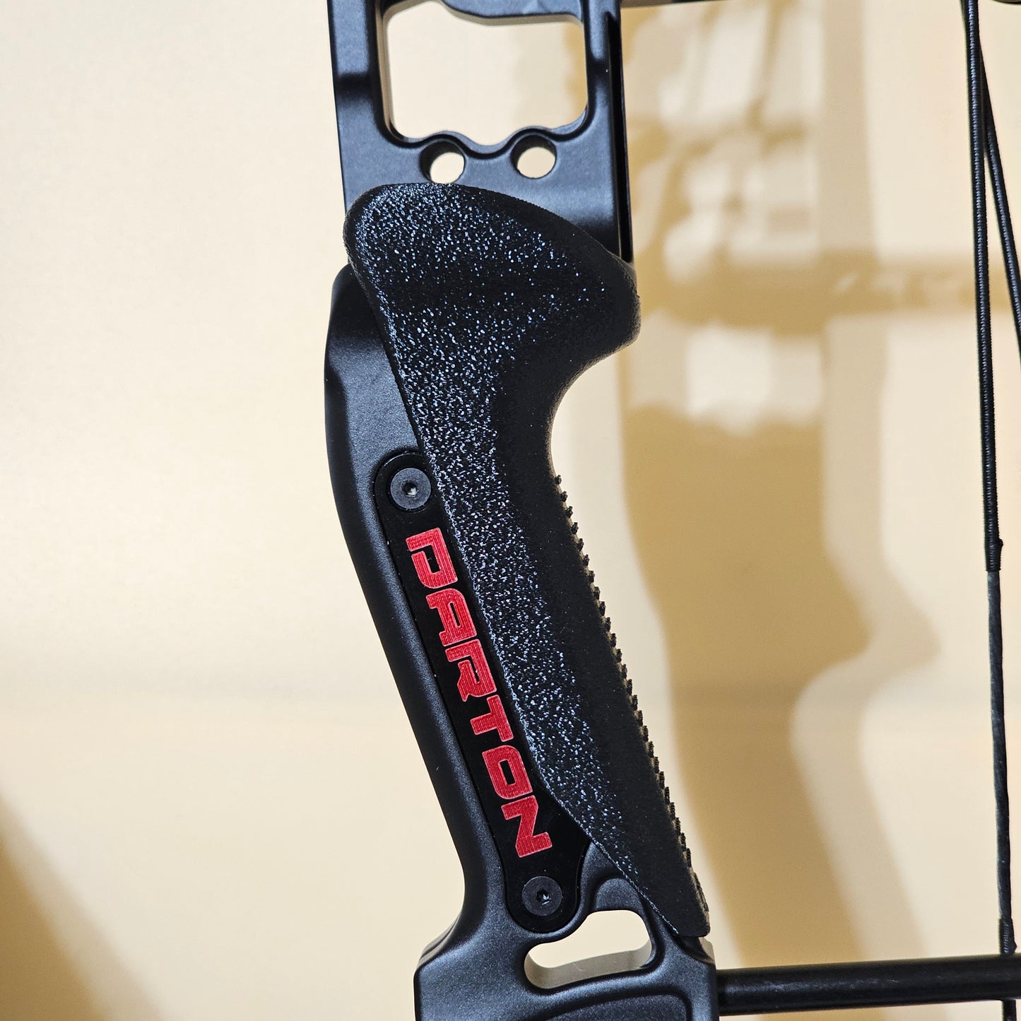 DT1 With Shelf Gizmo Grip (Fits Darton Tritech Series Bows)